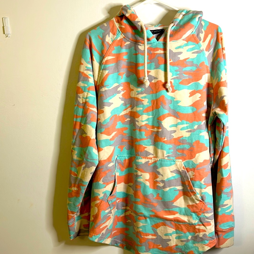 Denim House vibrant colors camouflage hoodie size M long sleeves active wear